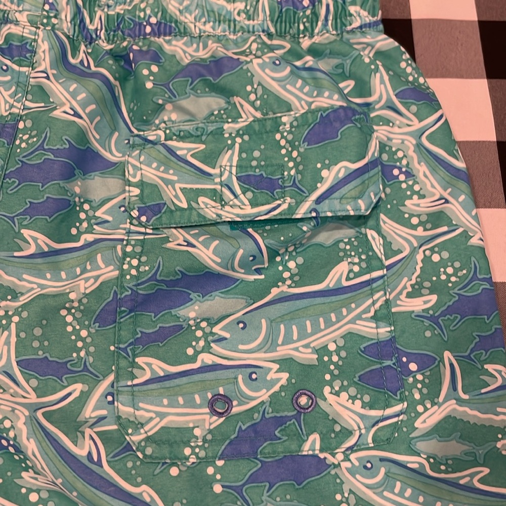 Vineyard Vines swim trunks, lined, elastic waist w/ withdraw string. Men’s XS. - Picture 7 of 10